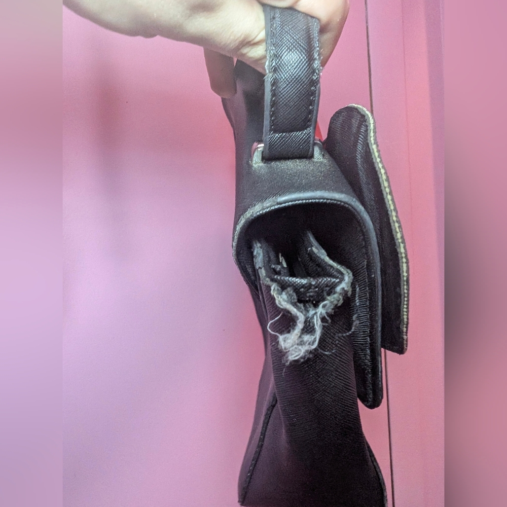 Loungefly Disney Minnie Mouse Crossbody Bag Damaged - Picture 3 of 8